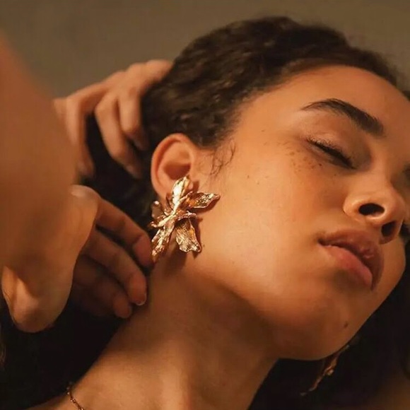 🔴𝟭𝟬/$𝟮𝟱🔴NEW Large Flower Bohemian Drop Earrings - Picture 6 of 14